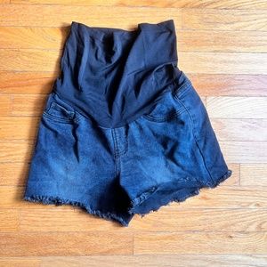 Maternity shorts